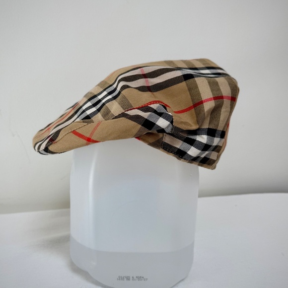 Burberry Traditional Plaid Peak Cap - Picture 2 of 3